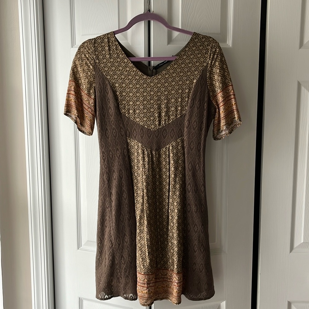 Doe & Rae Boho Floral and Lace Dress